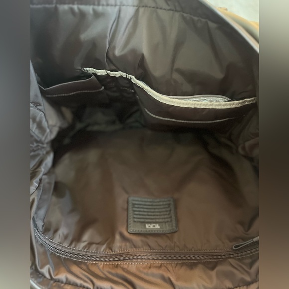 TUMI VOYAGEUR DERBY BUSINESS TOTE -  OLIVE GREEN - Picture 9 of 13